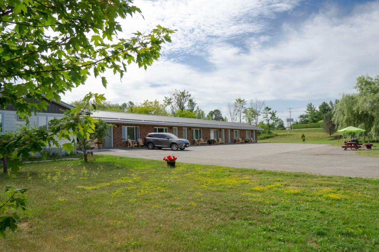 Wayside Motel Manitoulin Manitowaning Eksteriør billede