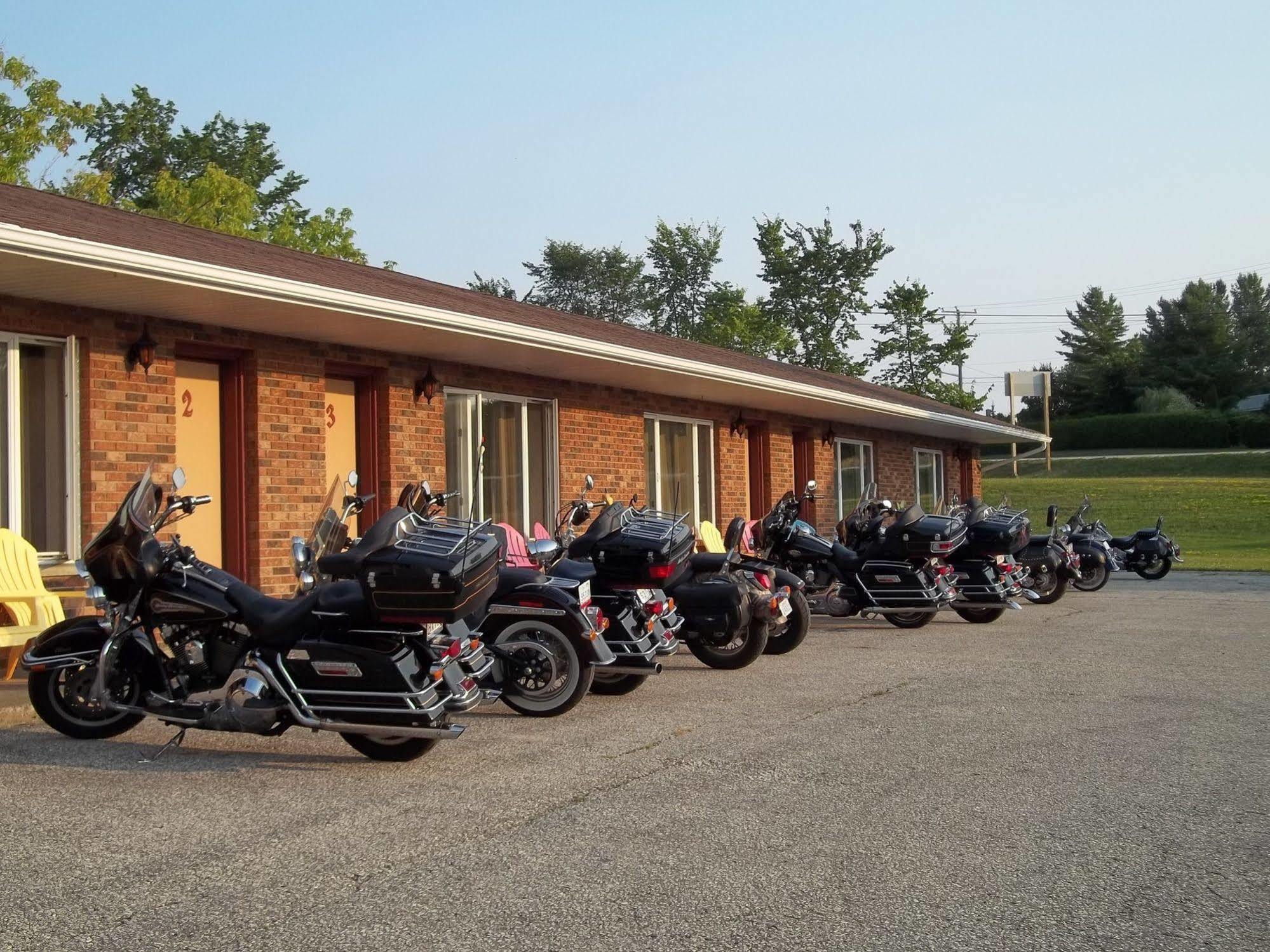 Wayside Motel Manitoulin Manitowaning Eksteriør billede