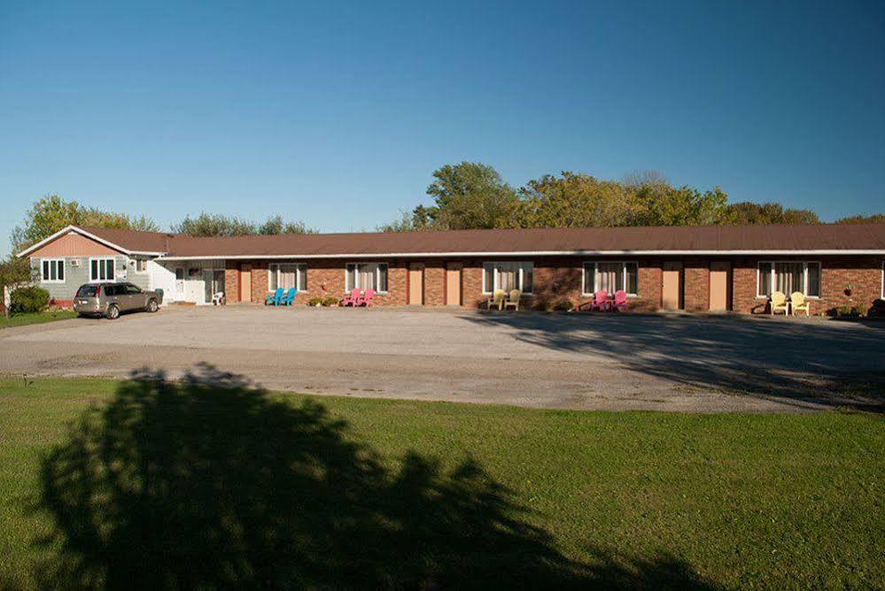 Wayside Motel Manitoulin Manitowaning Eksteriør billede